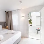 Mytheo Aparthotel